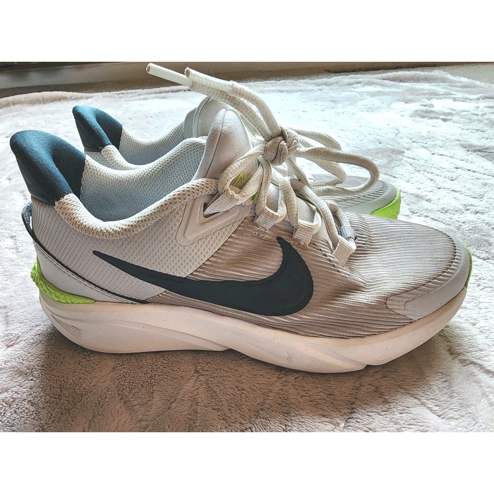 Nike Star Runner 4 Trainers Youth 3.5Y White Black Lime DX7615-003 Sneaker